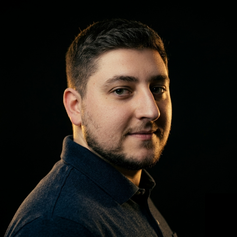 Konstantino — Freelance Brand Designer & Digital Product Builder